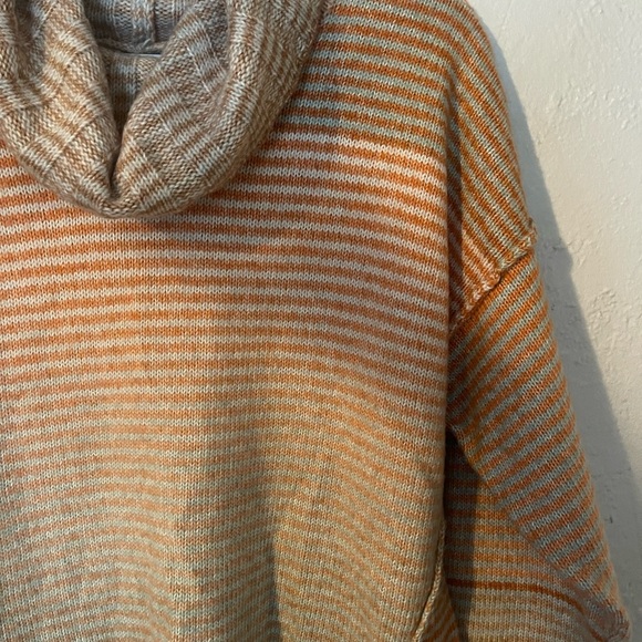 CABI Women's Ombre Sweater Long Sleeve Amber Turtleneck Orange Gray - Picture 2 of 5